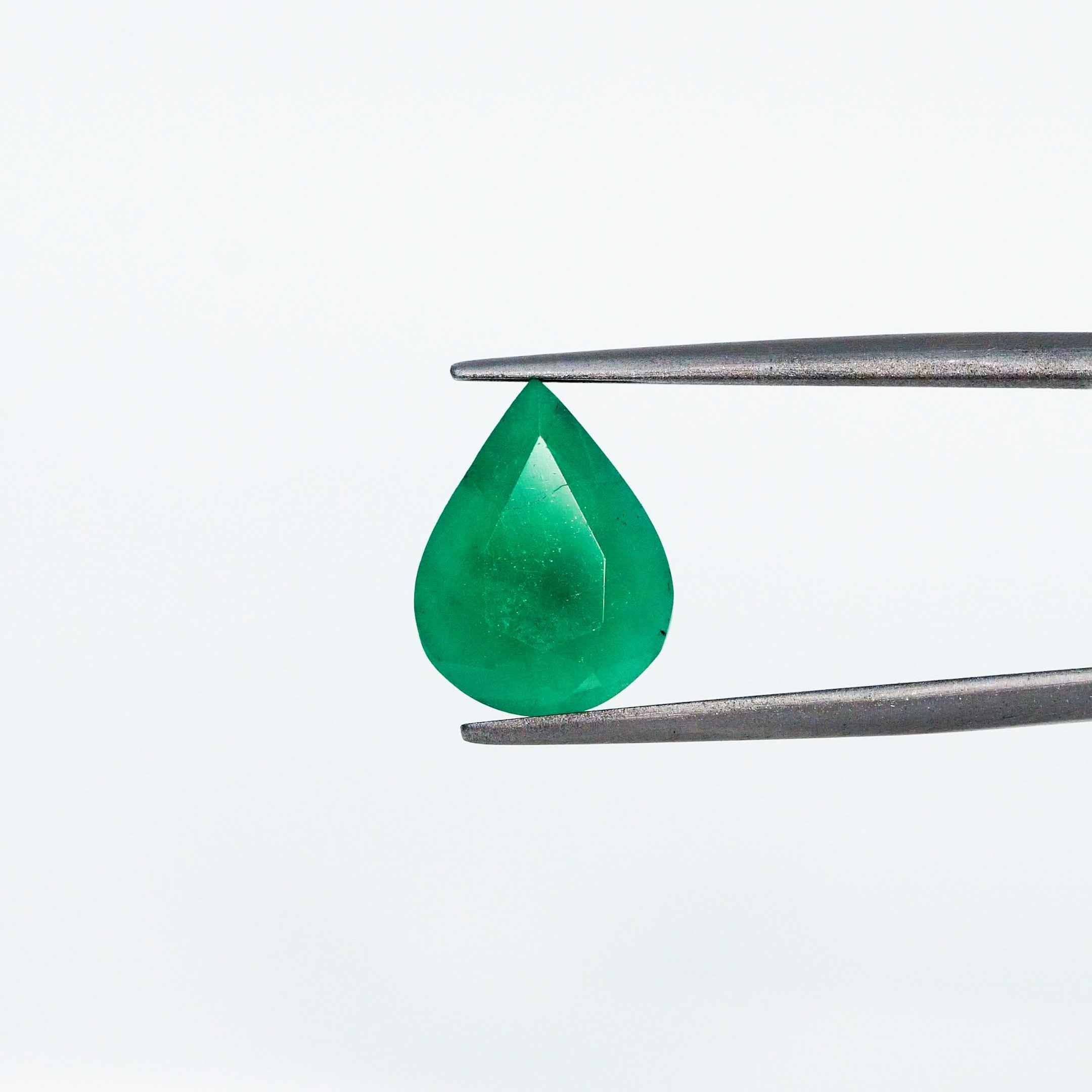 Emerald - 4.9 Carats