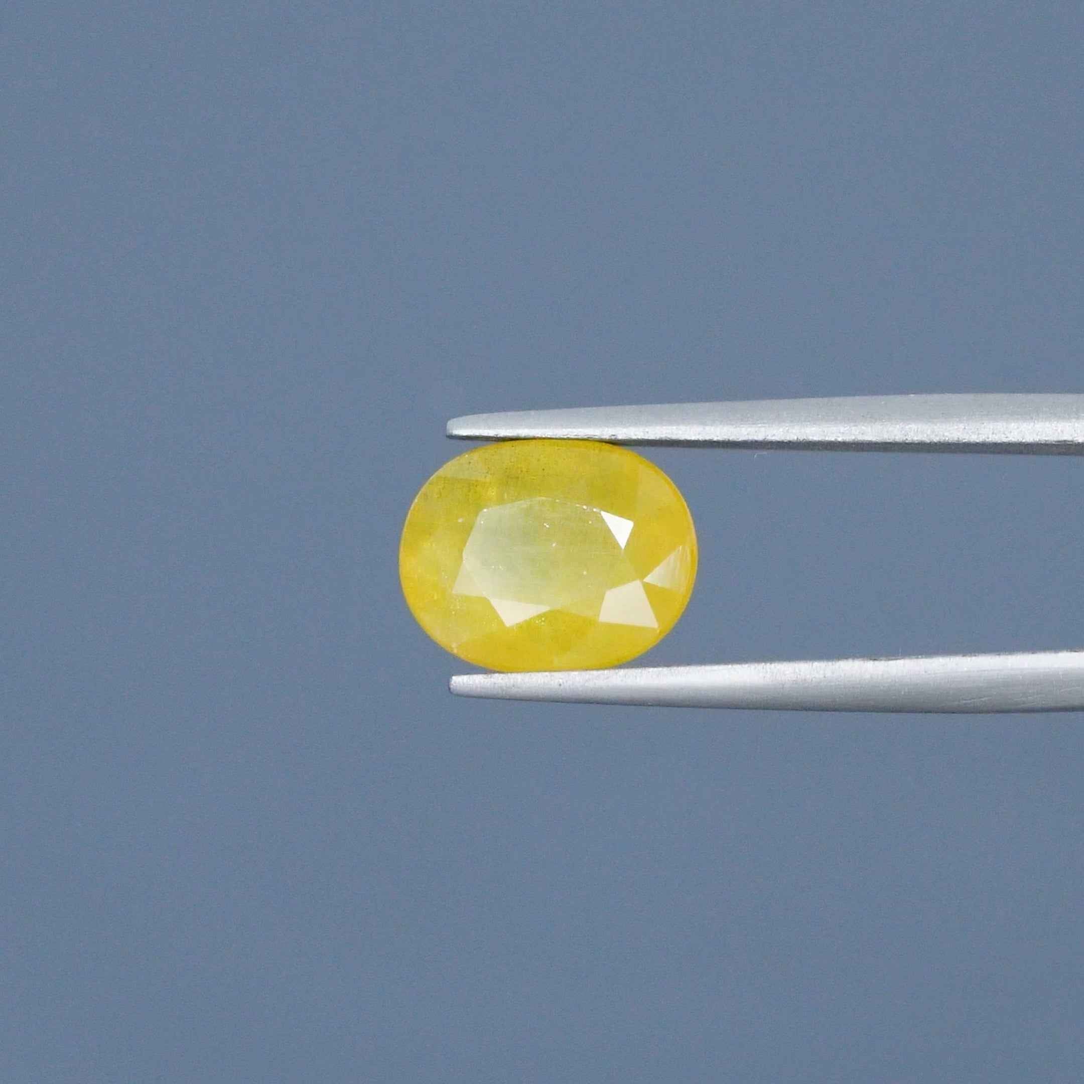 Yellow Sapphire - 6.28 Carats