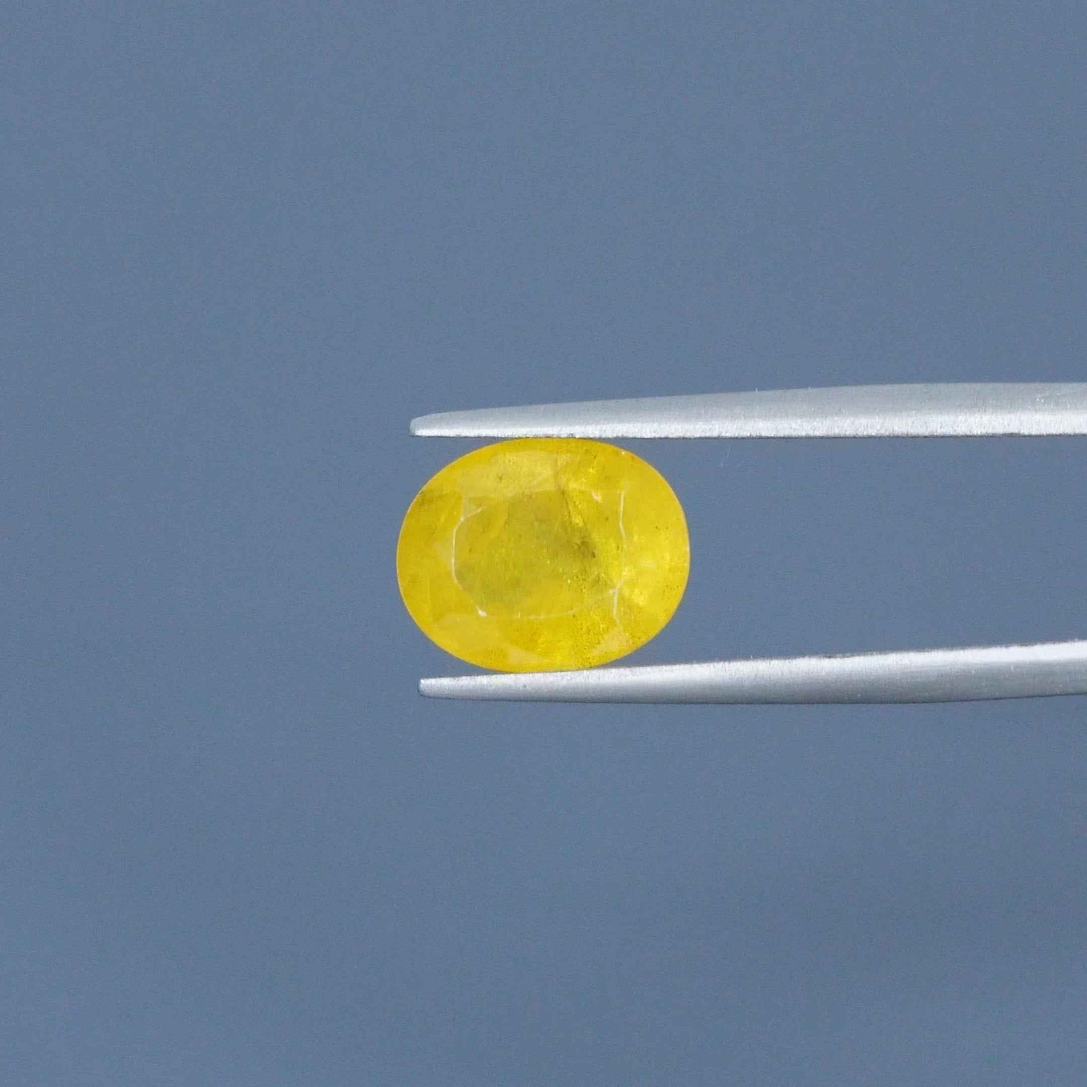 Yellow Sapphire - 6.01 Carats