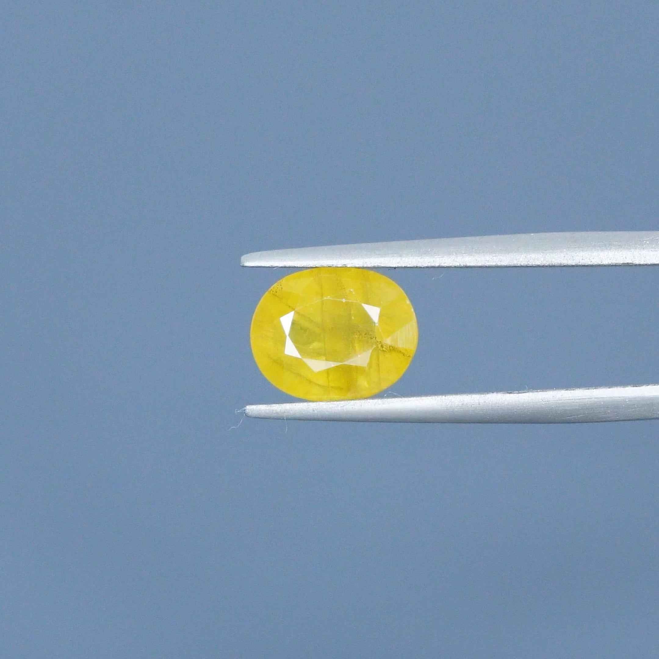 Yellow Sapphire - 5.19 Carats