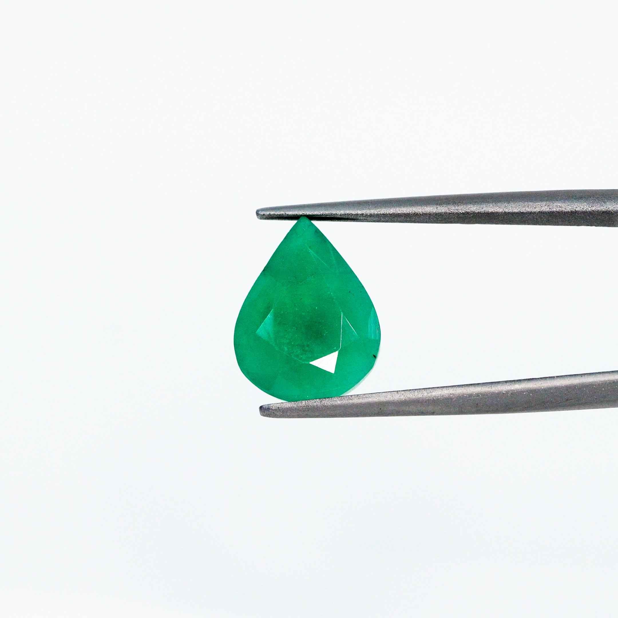 Emerald - 4.9 Carats