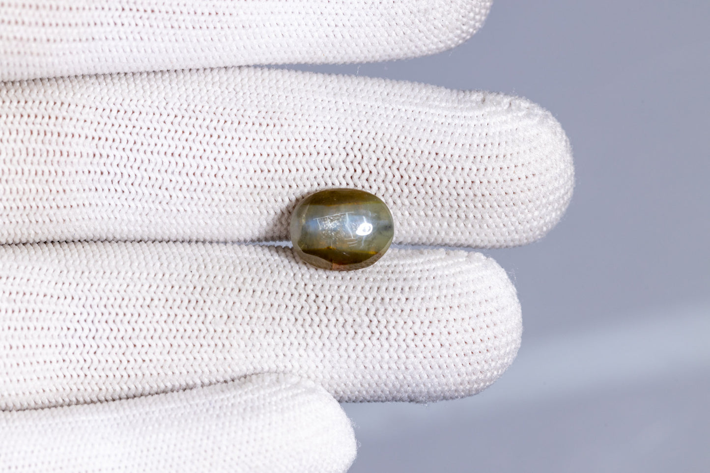 
                    
                      NATURAL CAT'S EYE (Lehsuniya) 6.37 Carats - Media 4
                    
                  