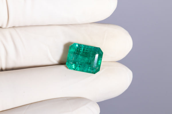 Minor Oil Natural Zambian Emerald (Panna) 9.97 Carats - Media 4