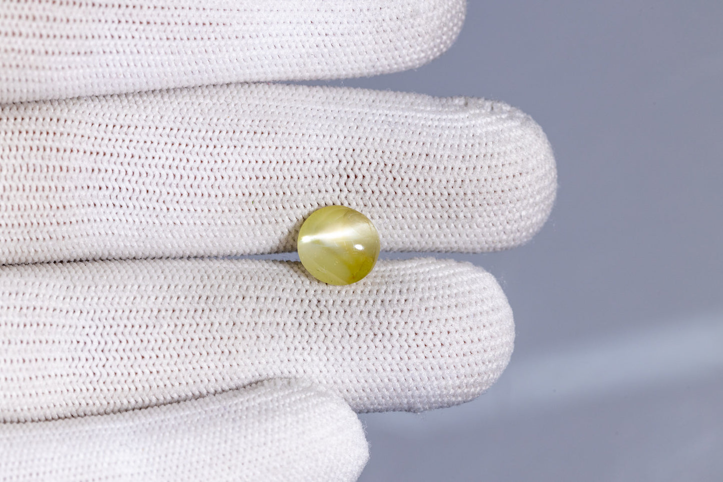 
                    
                      NATURAL CAT'S EYE (Lehsuniya) 4.96 Carats - Media 4
                    
                  