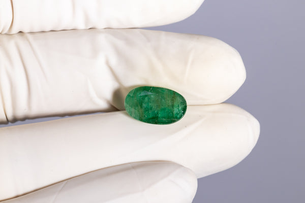 Minor Oil Natural Zambian Emerald (Panna) 4.89 Carats - Media 3