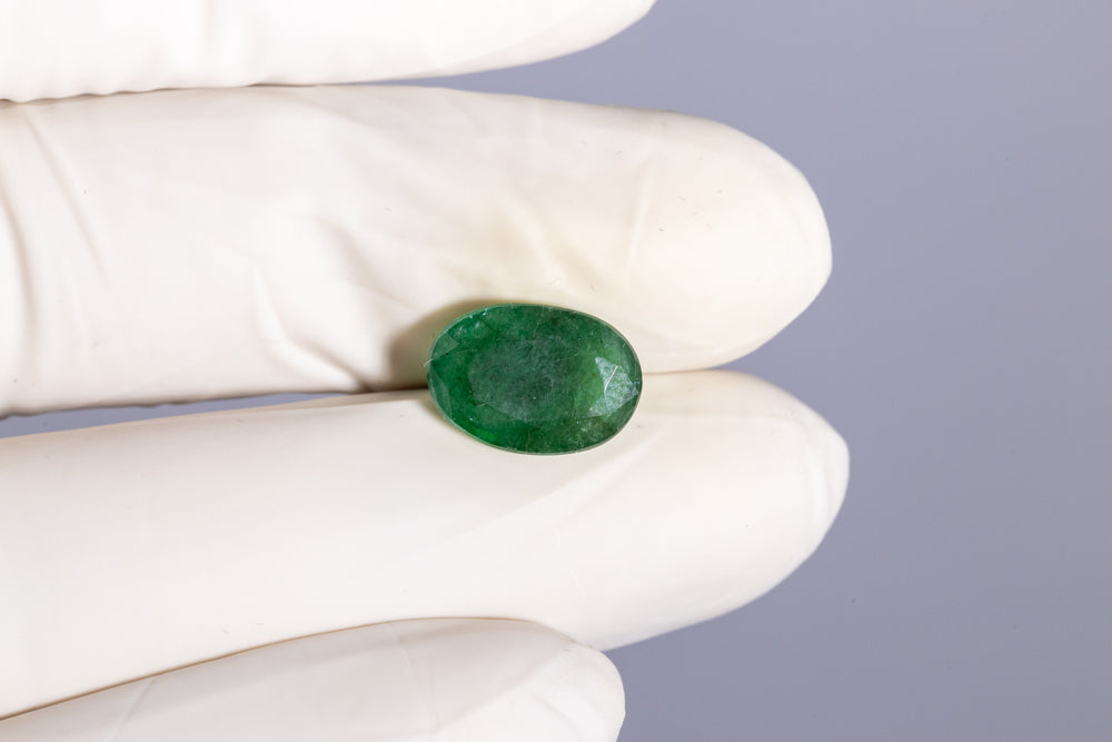 
                    
                      Minor Oil Natural Zambian Emerald (Panna) 4.07 Carats - Media 4
                    
                  