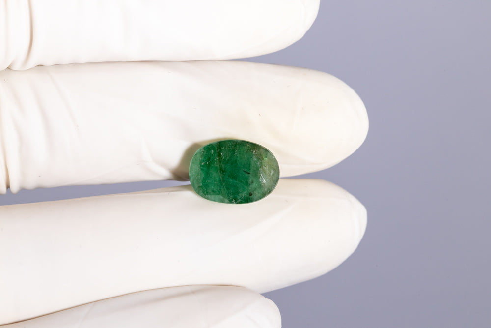 
                    
                      Minor Oil Natural Zambian Emerald (Panna) 6.07 Carats - Media 4
                    
                  