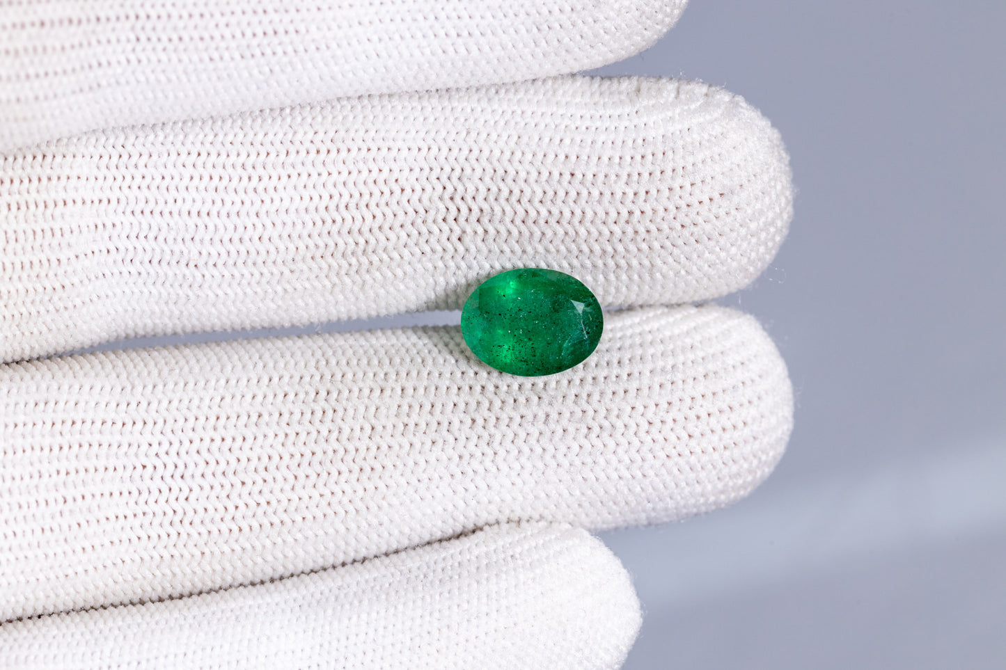
                    
                      Natural Zambian Emerald (Panna) 3.72 Carats - Media 4
                    
                  