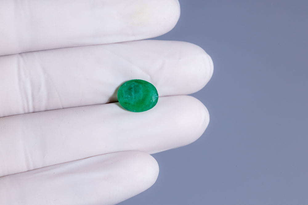 
                    
                      Minor Oil Natural Zambian Emerald (Panna) 2.97 Carats - Media 4
                    
                  