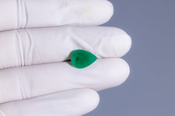 Minor Oil Natural Zambian Emerald (Panna) 3.52 Carats - Media 4