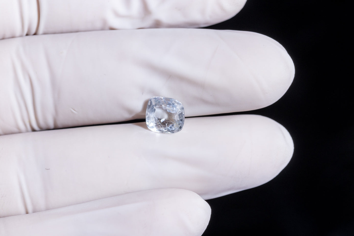 
                    
                      NATURAL WHITE SAPPHIRE 2.82 CARATS - Media 4
                    
                  
