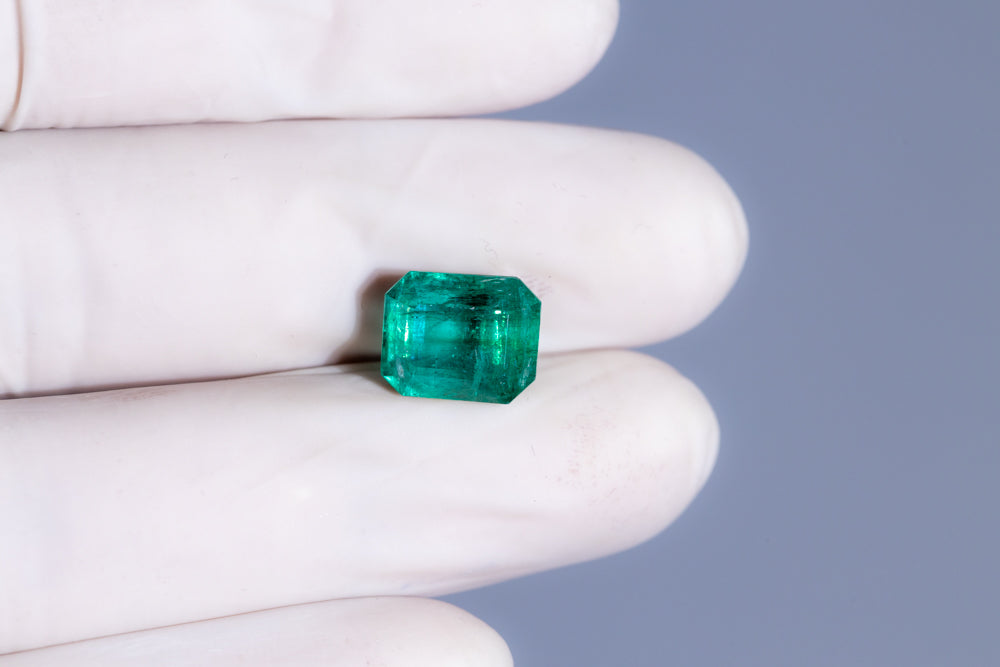 
                    
                      Natural Zambian Emerald (Panna) 6.88 Carats - Media 4
                    
                  