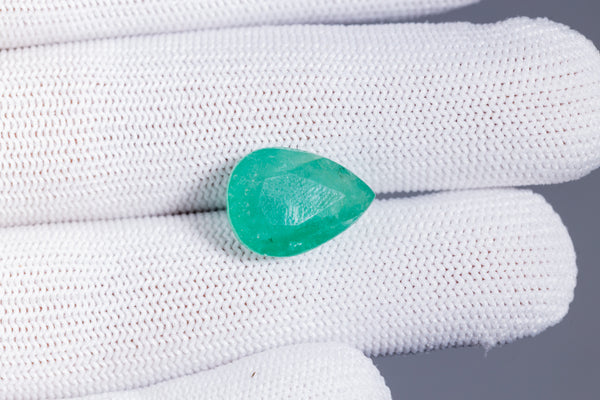 Minor Oil Natural Zambian Emerald (Panna) 10.03 Carats - Media 4