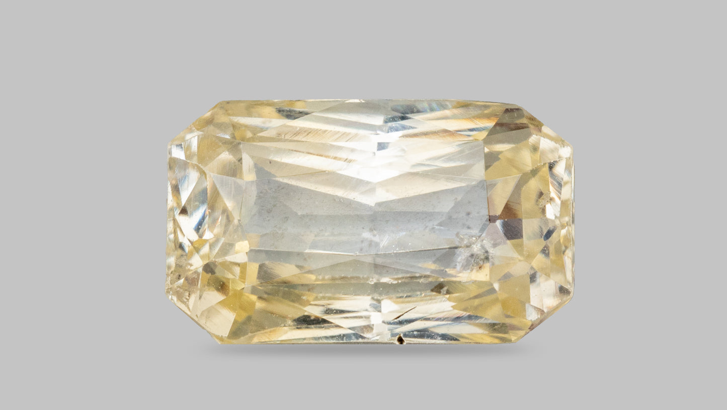 Natural Yellow Sapphire (Pukhraj) 4.50 Carats - Yellow Sapphire (Pukhraj)