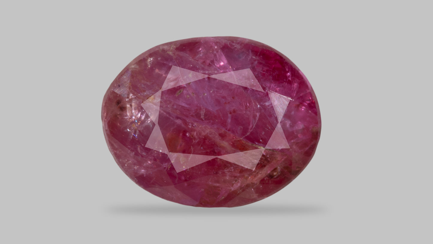 Burmese Ruby (Manik) 4.57 Carats - Ruby (Manik)