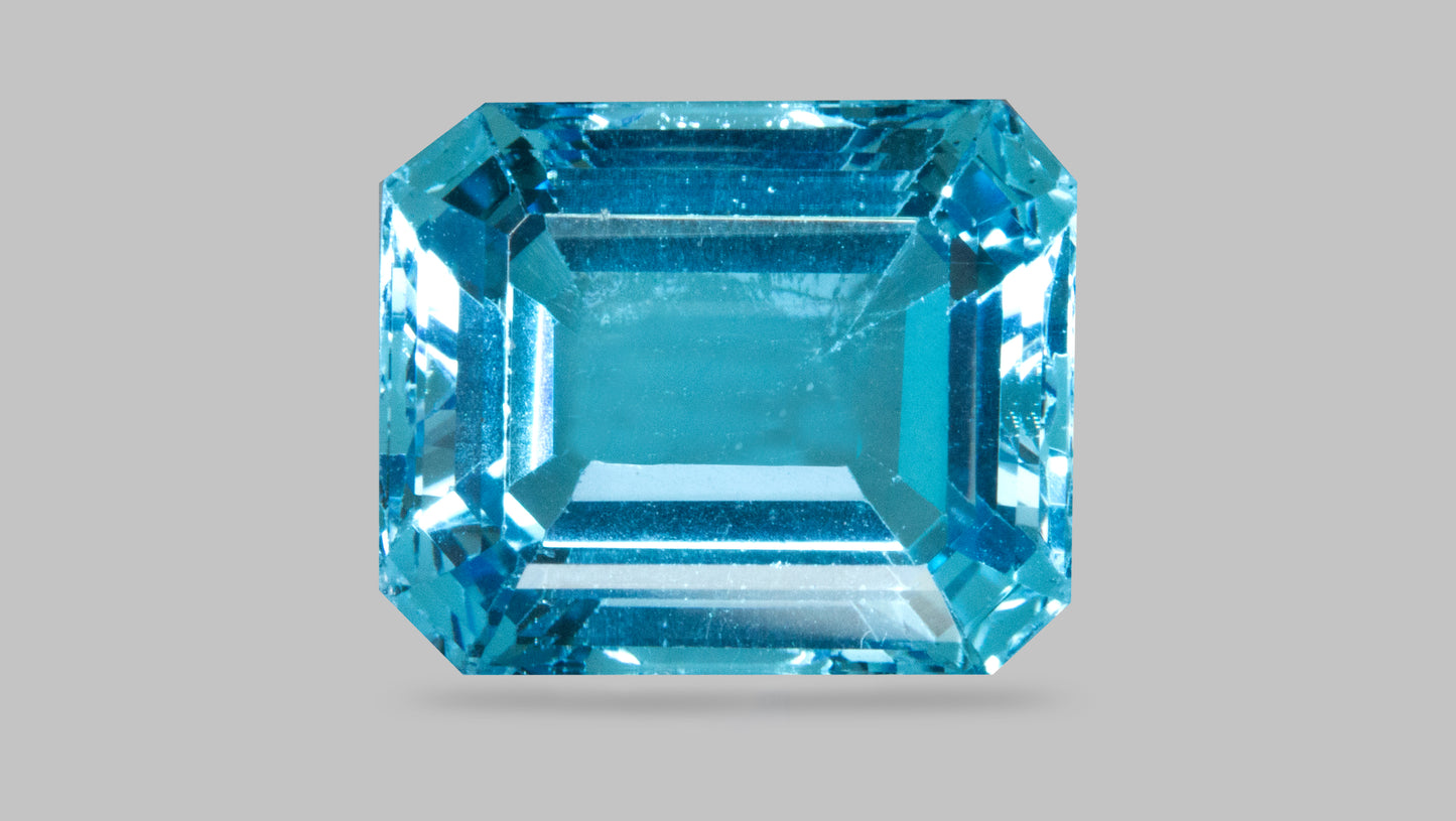 NATURAL BLUE TOPAZ 11.48  CARATS - Blue Topaz Stone