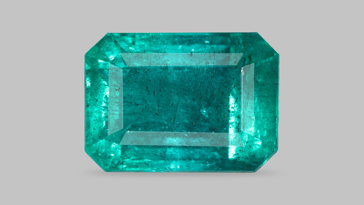Minor Oil Natural Zambian Emerald (Panna) 6.10 Carats - Emerald (Panna)
