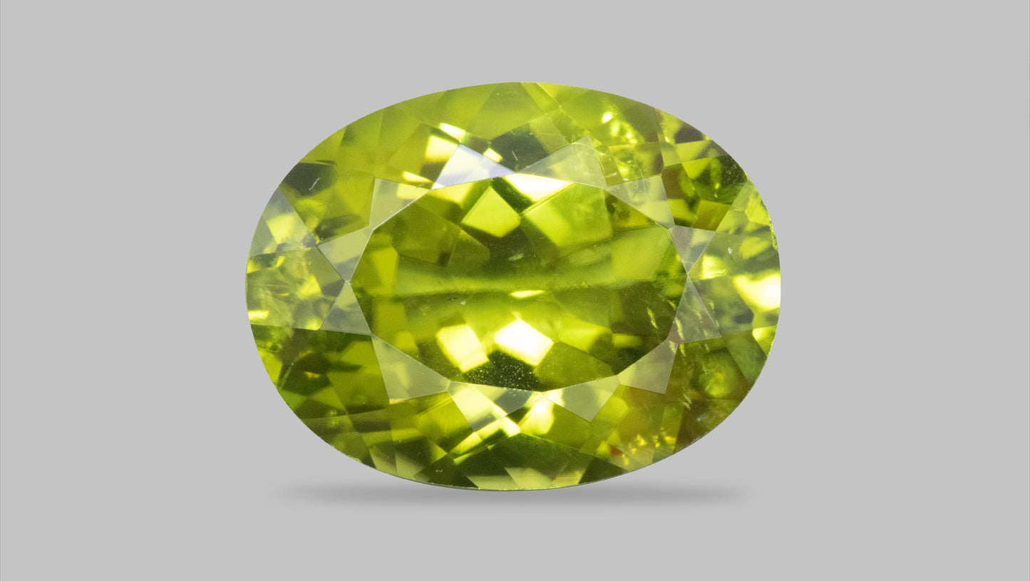 NATURAL PERIDOT 5.50 CARATS - Peridot Stone