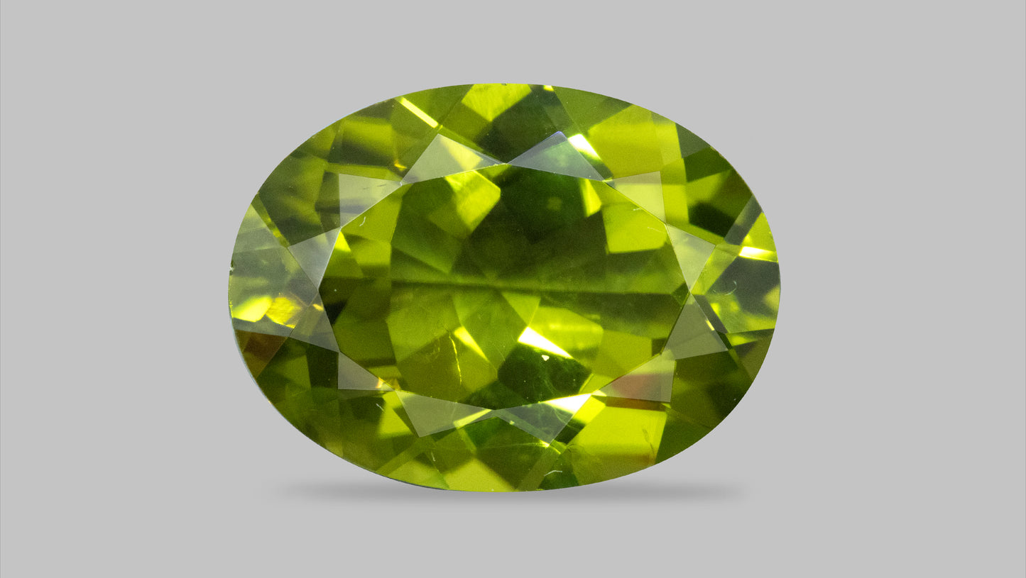 NATURAL PERIDOT 5.84 CARATS - Peridot Stone