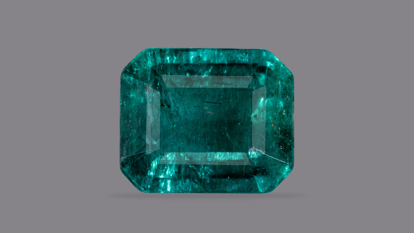 Natural Zambian Emerald (Panna) 2.39 Carats - Emerald (Panna)