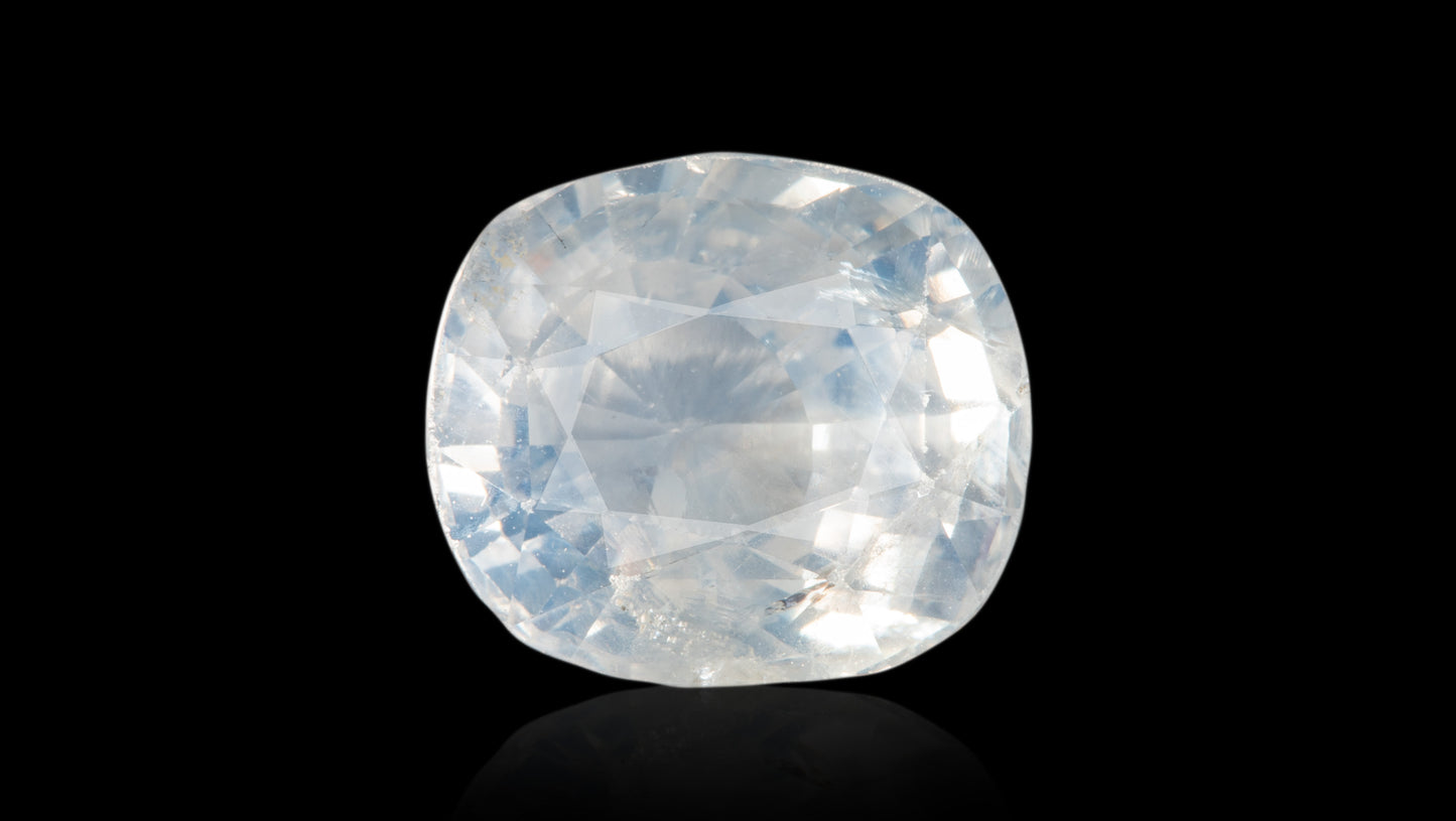 NATURAL WHITE SAPPHIRE 5.27 CARATS - White Sapphire (Safed Pukhraj)