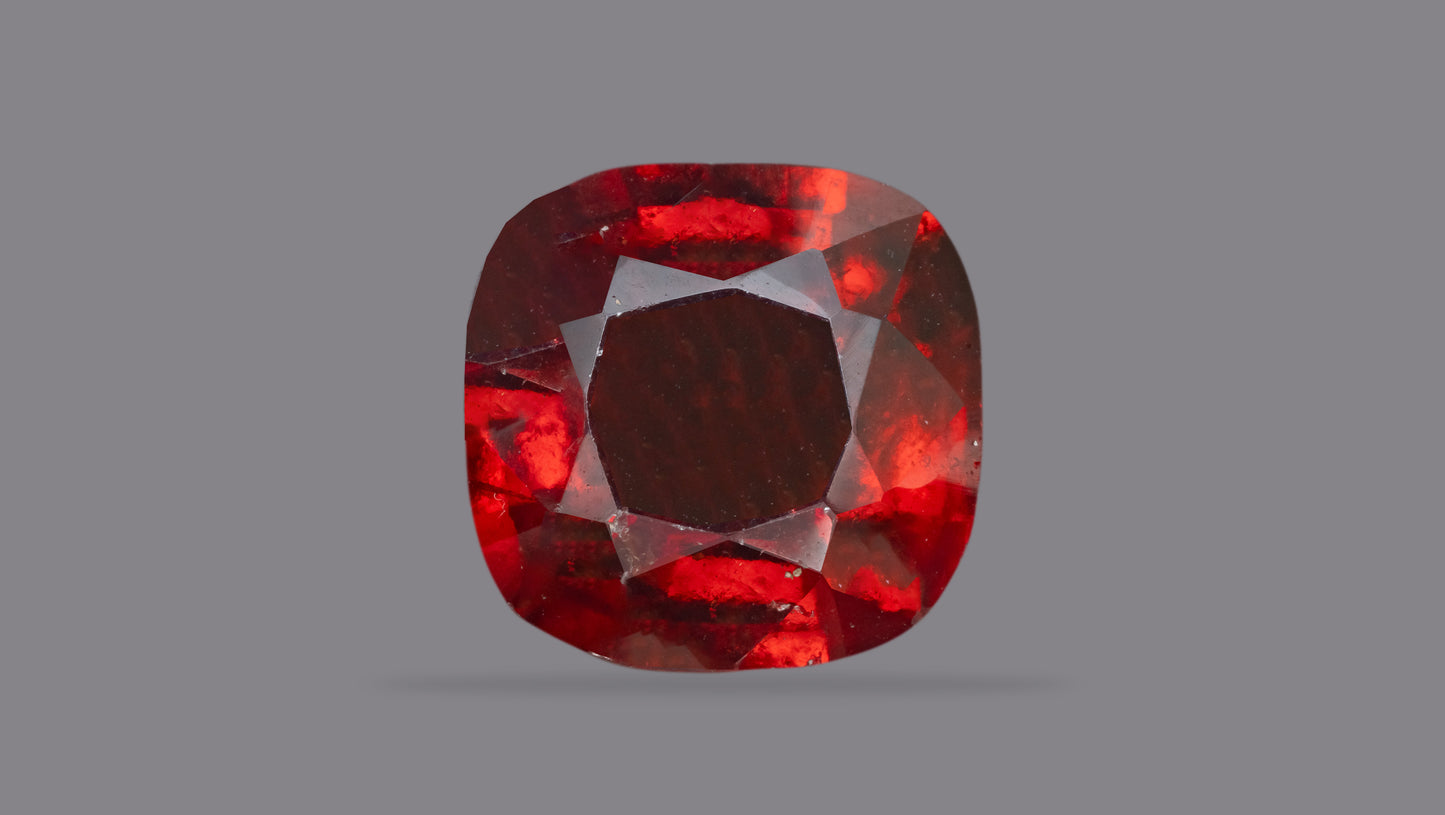NATURAL HESSONITE (GOMED) 7.99 CARATS - Hessonite (Gomed)