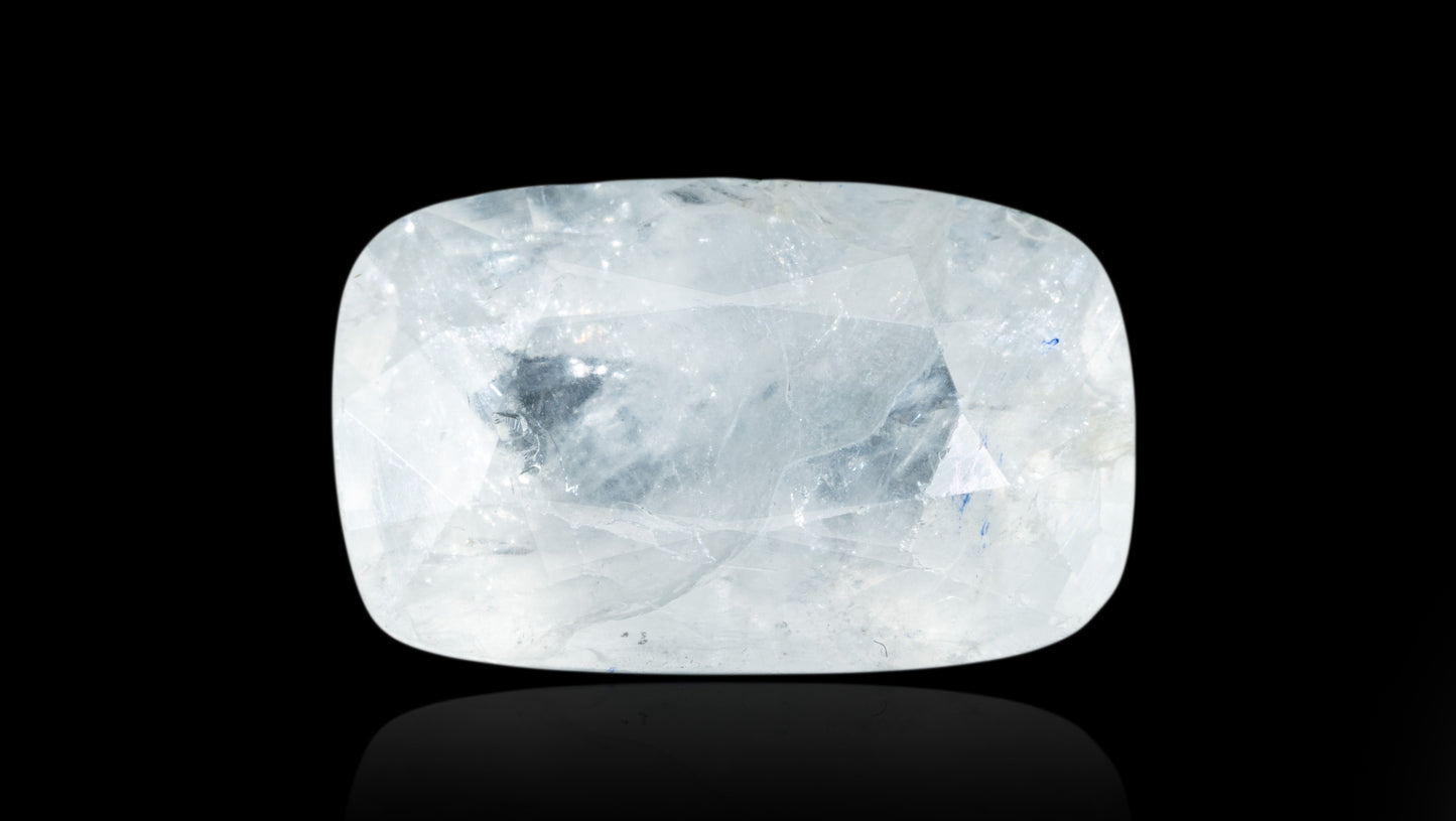 NATURAL WHITE SAPPHIRE 7.64 CARATS - White Sapphire (Safed Pukhraj)