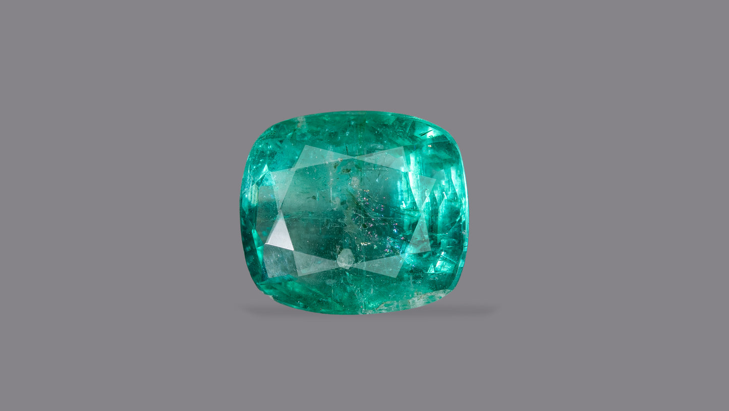 Natural Zambian Emerald (Panna) 3.85 Carats - Emerald (Panna)