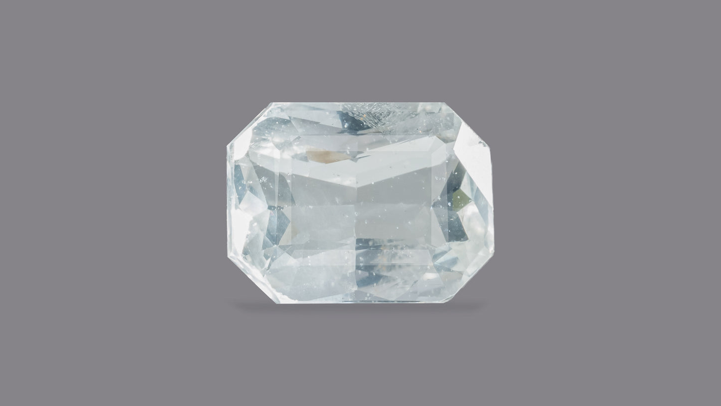 Natural White Sapphire 6.95 Carats - White Sapphire (Safed Pukhraj)