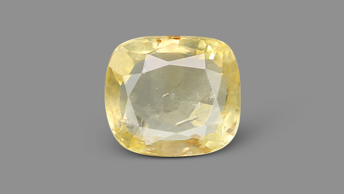 Natural Yellow Sapphire (Pukhraj) 3.90 Carats