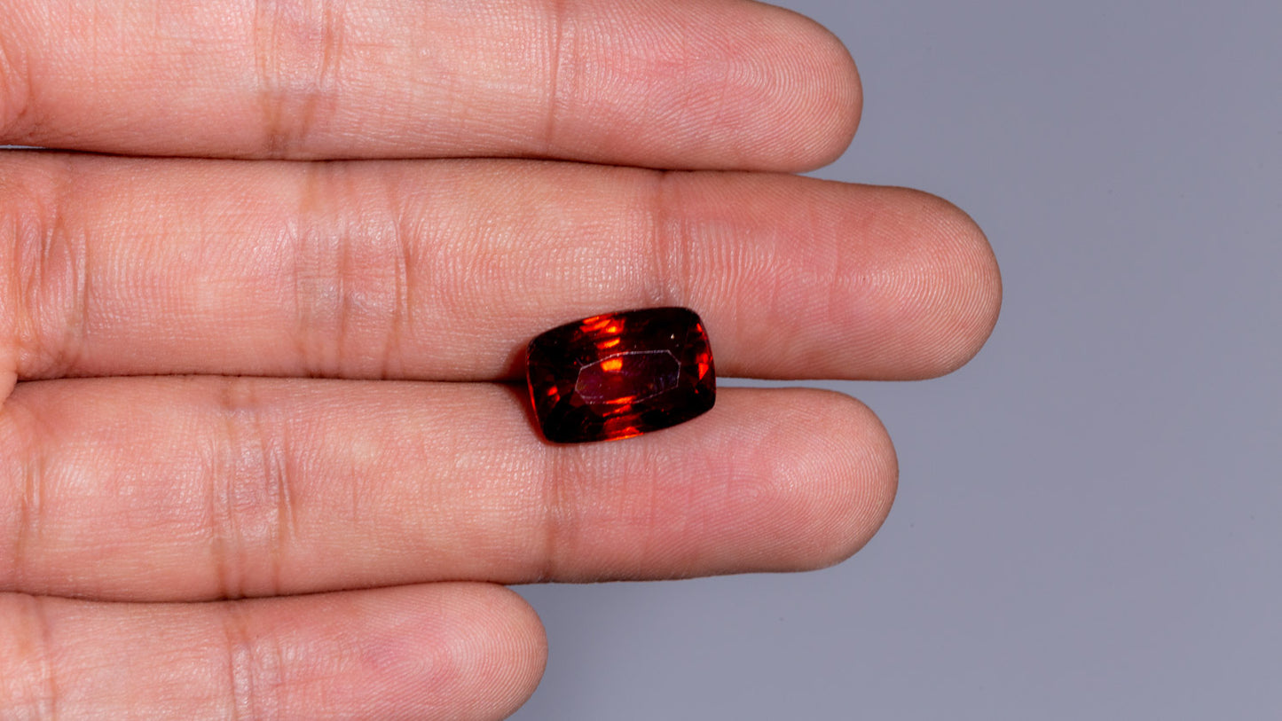 
                    
                      NATURAL HESSONITE (GOMED) 11.24 CARATS - Media 4
                    
                  