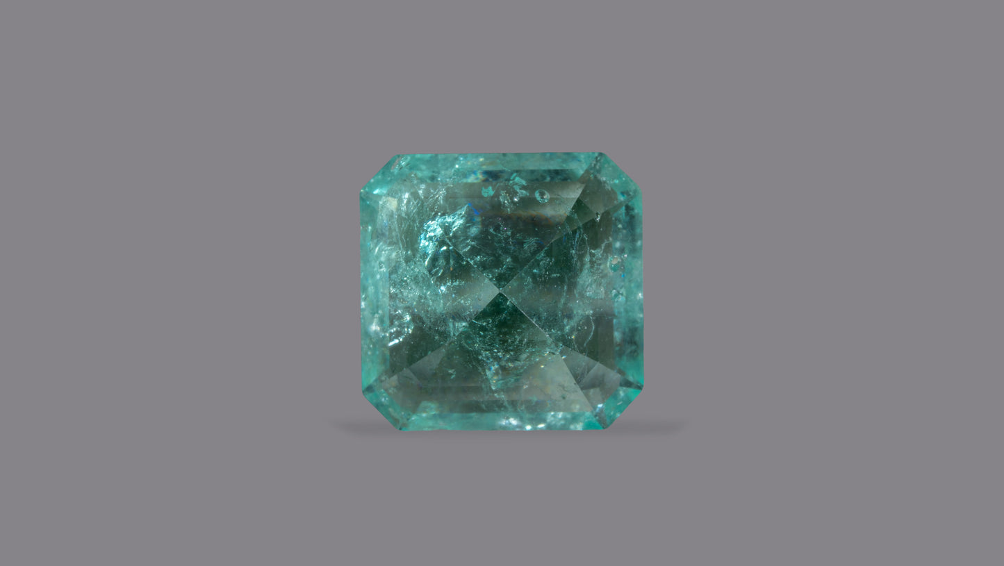 Natural Columbian Emerald (Panna) 3.52 Carats - Media 2
