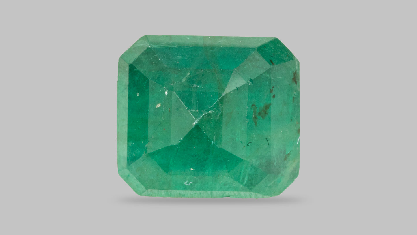 Natural Zambian Emerald (Panna) 3.84 Carats - Media 2