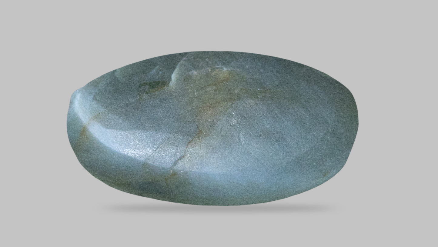 NATURAL CAT'S EYE (Lehsuniya) 2.33 Carats - Media 2