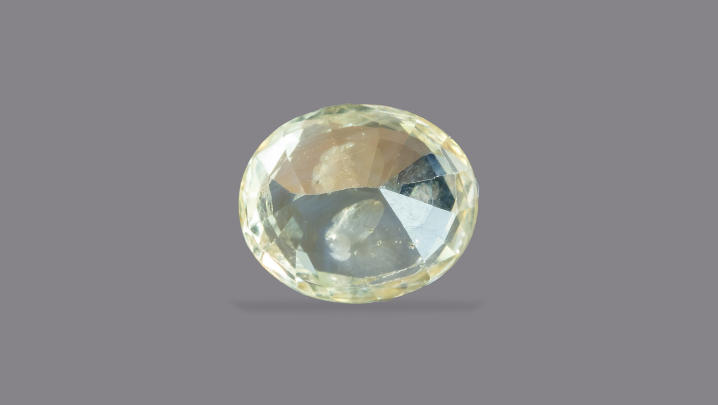 Natural Yellow Sapphire (Pukhraj) 4.17 Carats - Media 2