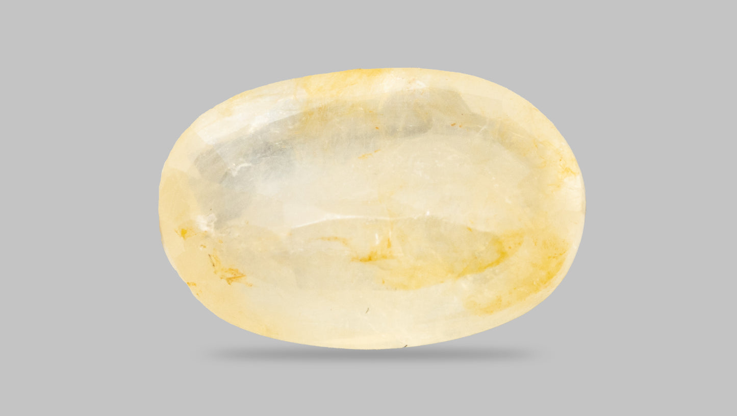 Natural Yellow Sapphire (Pukhraj) 4.12 Carats - Media 2