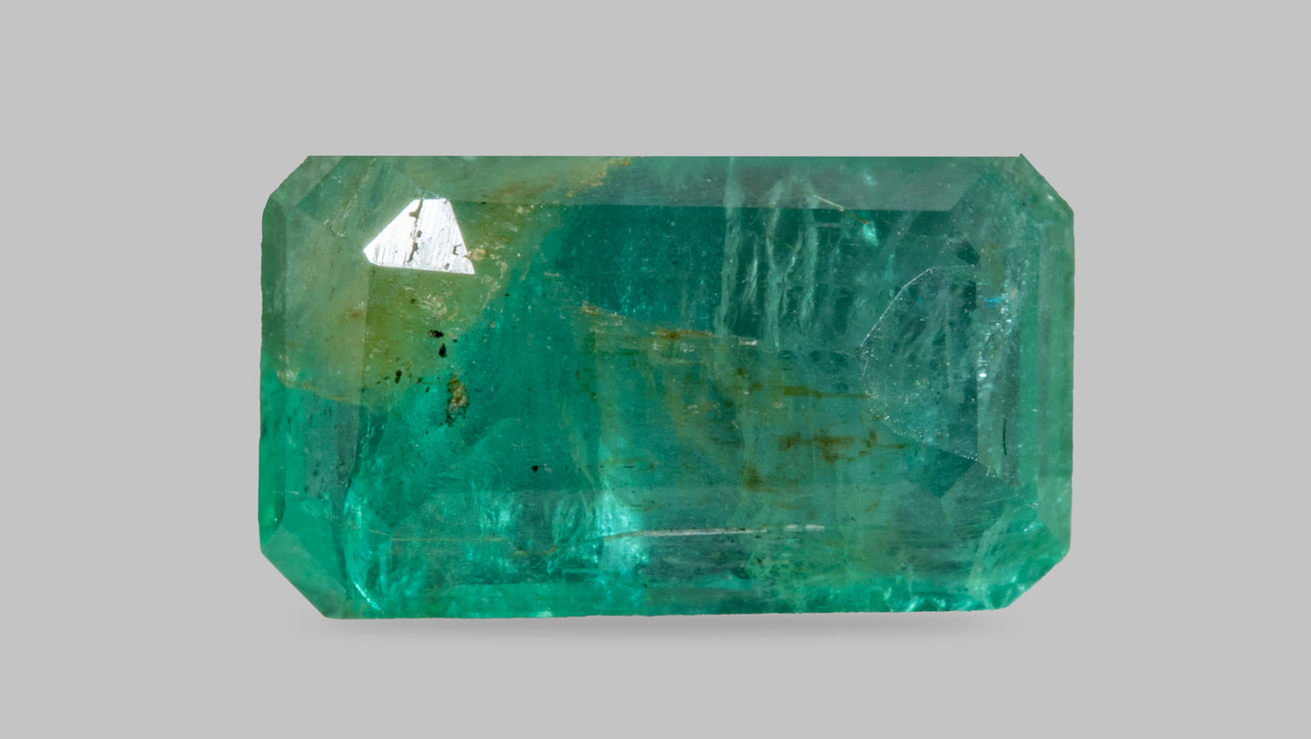 Natural Zambian Emerald (Panna) 3.23 Carats - Media 2