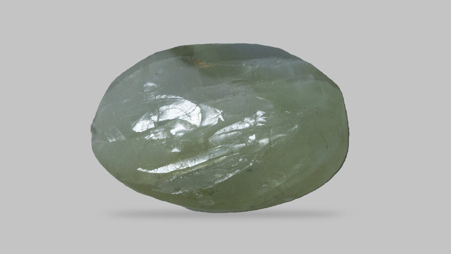 NATURAL CAT'S EYE (Lehsuniya) 4.34 Carats - Media 2