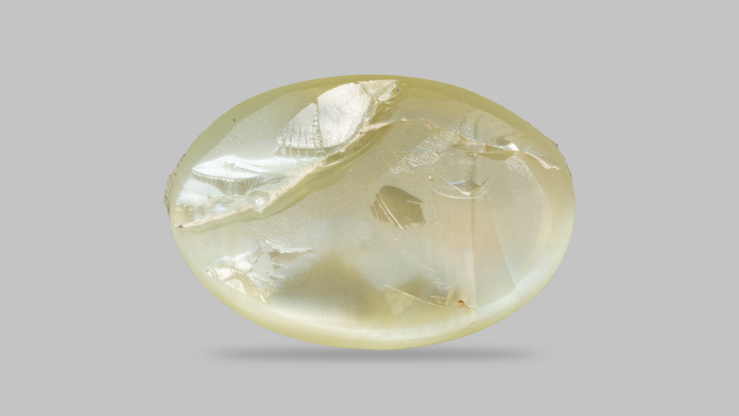 NATURAL CAT'S EYE (Lehsuniya) 8.83 Carats - Media 2