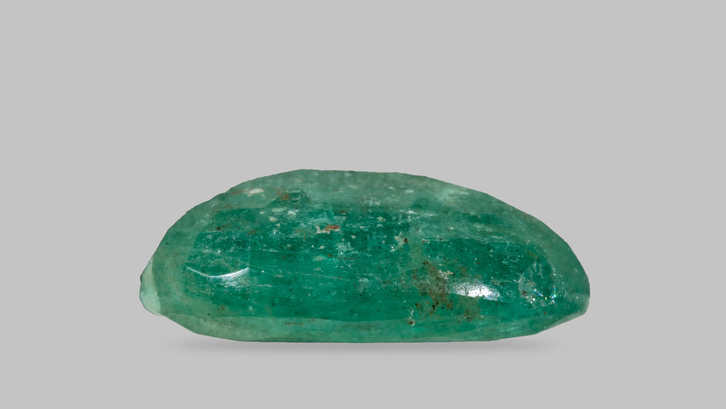 
                    
                      Natural Zambian Emerald (Panna) 5.07 Carats - Media 3
                    
                  