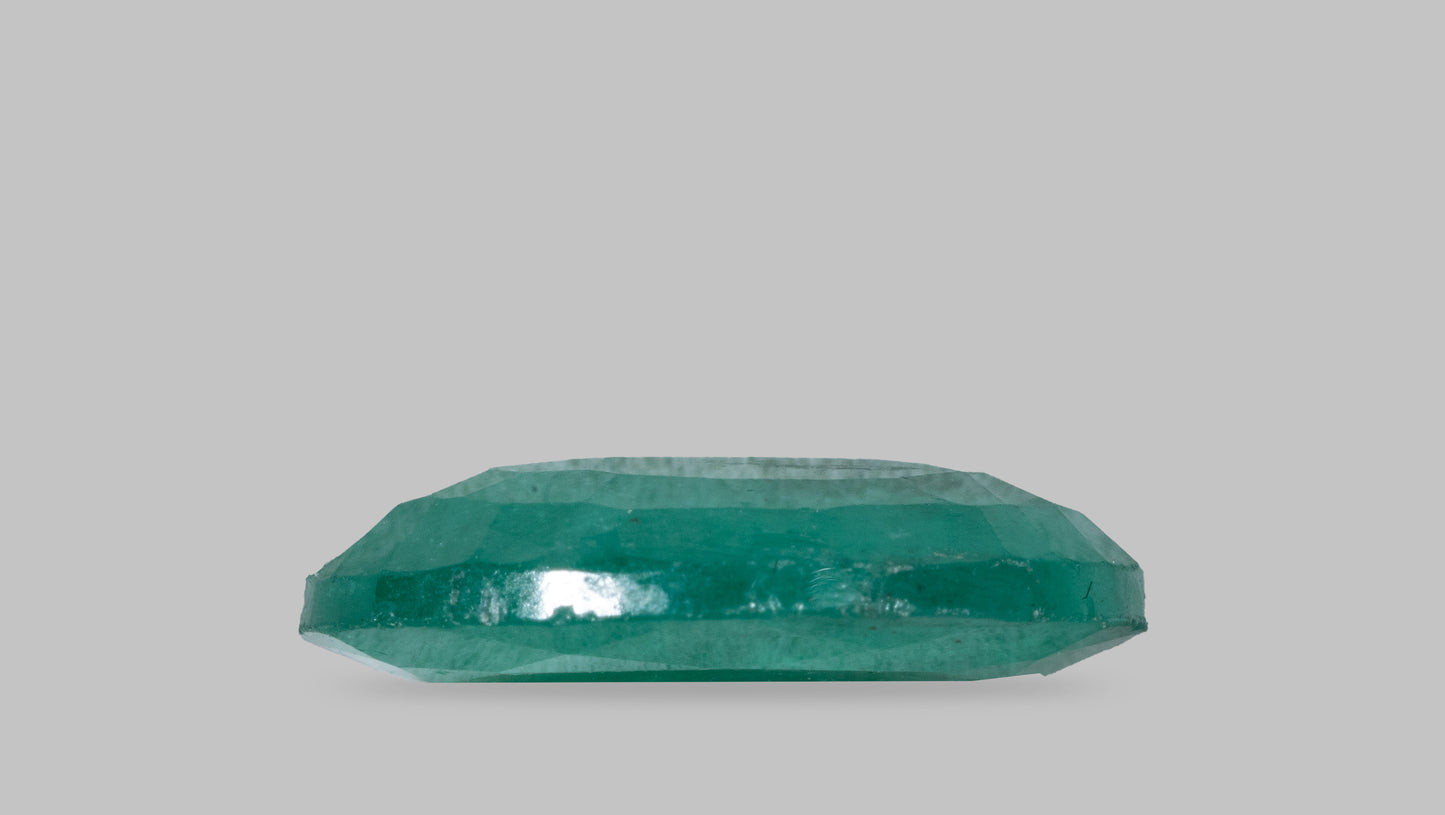 
                    
                      Minor Oil Natural Zambian Emerald (Panna) 2.97 Carats - Media 3
                    
                  