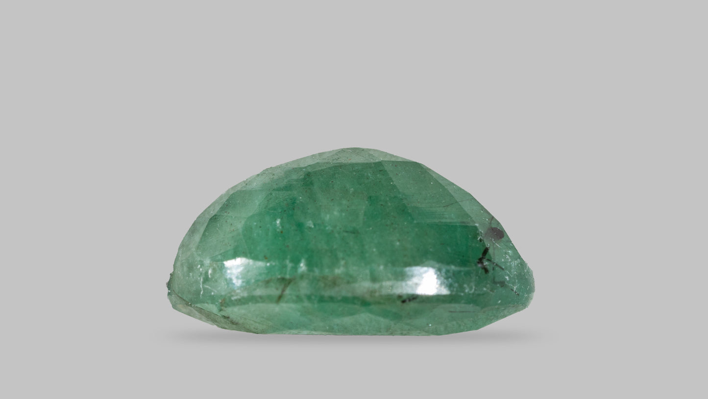 
                    
                      Minor Oil Natural Zambian Emerald (Panna) 5.89 Carats - Media 3
                    
                  