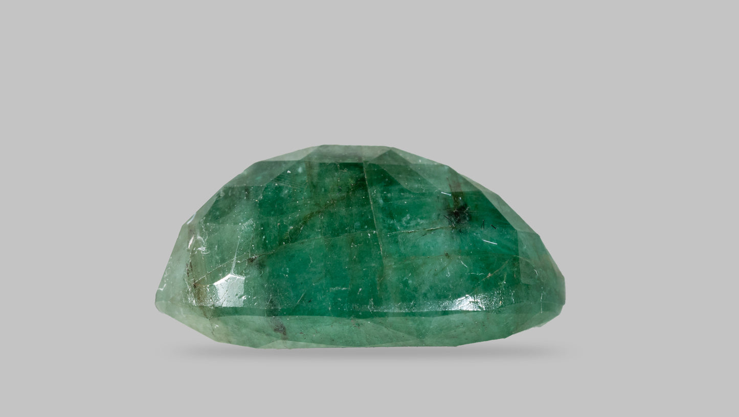 
                    
                      Minor Oil Natural Zambian Emerald (Panna) 6.07 Carats - Media 3
                    
                  
