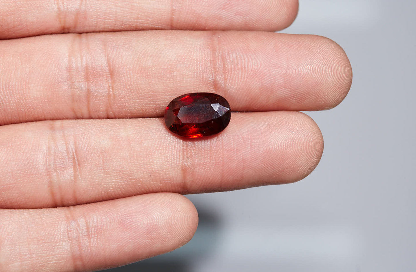 
                    
                      NATURAL HESSONITE (GOMED) 6.14 CARATS - Media 4
                    
                  