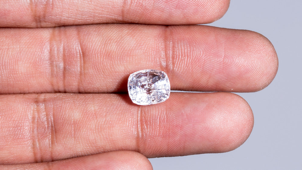 
                    
                      NATURAL BROWN SAPPHIRE 6.69 CARATS - Media 4
                    
                  