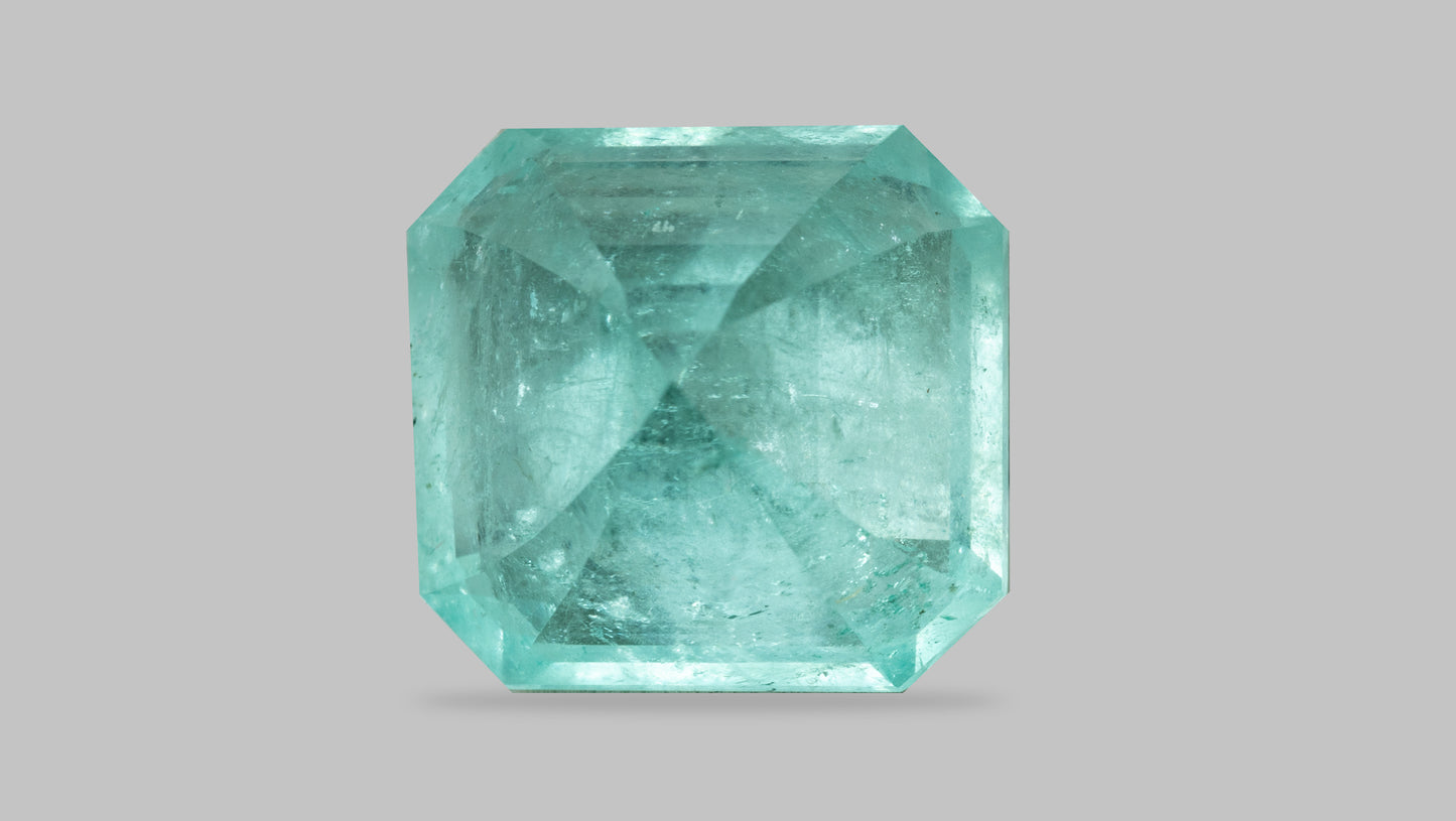 Natural Columbian Emerald (Panna) 4.27 Carats - Media 2