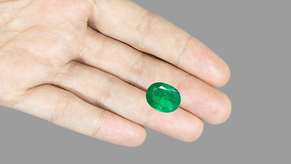 
                    
                      Natural Zambian Emerald (Panna) 12.40 Carats - Media 4
                    
                  