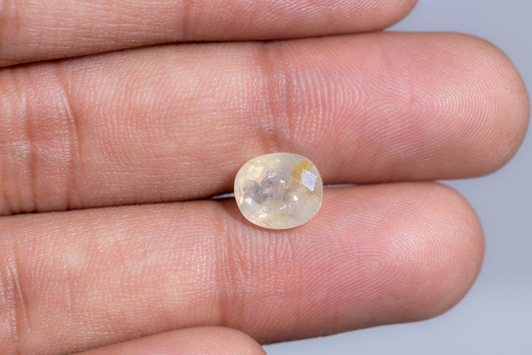 Natural Yellow Sapphire (Pukhraj) 4.36 Carats - Media 4