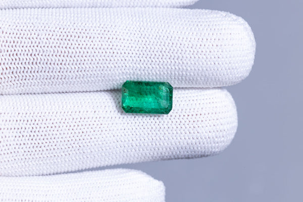 Natural Zambian Emerald (Panna) 4.22 Carats - Media 4