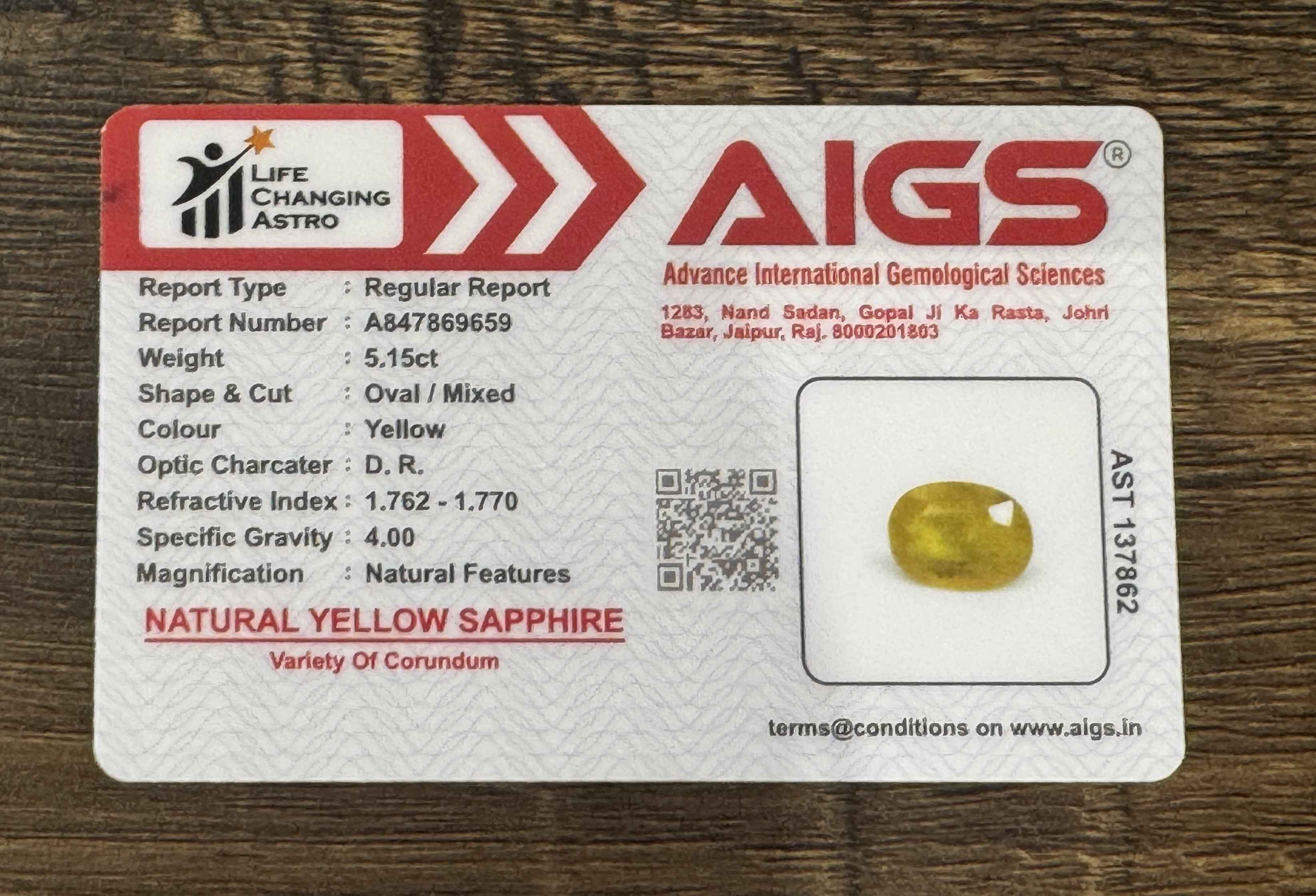 Yellow Sapphire - 5.15 Carats